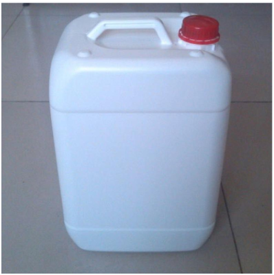 20升塑料桶是用来储存和运输液体。